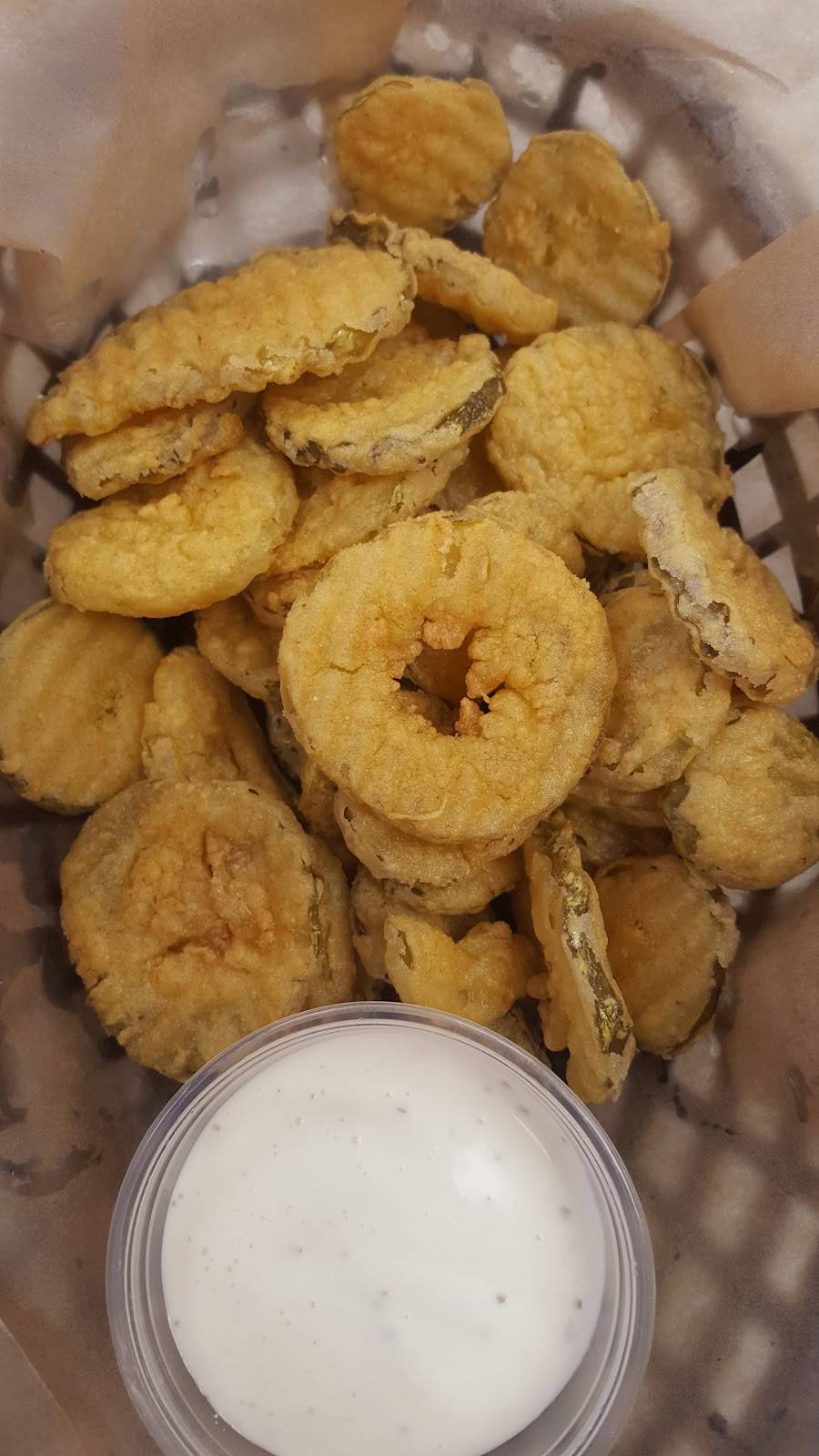 Hwy 55 Burgers Shakes & Fries | restaurant | 500 Glynn Isle, Brunswick, GA 31525, USA | 9122899673 OR +1 912-289-9673