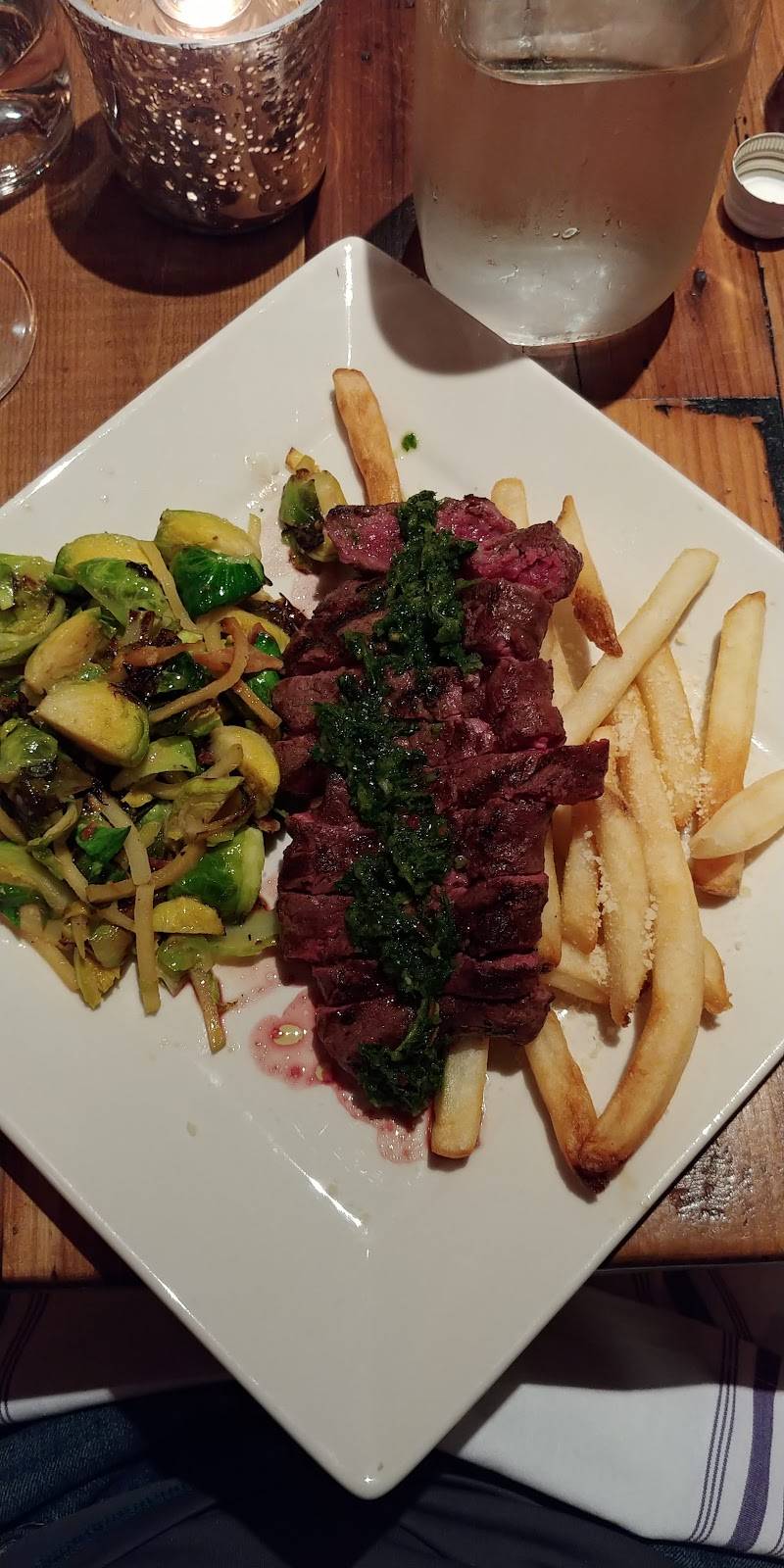 NAPA Kitchen + Bar Montgomery | restaurant | 9386 Montgomery Rd, Montgomery, OH 45242, USA | 5137459568 OR +1 513-745-9568