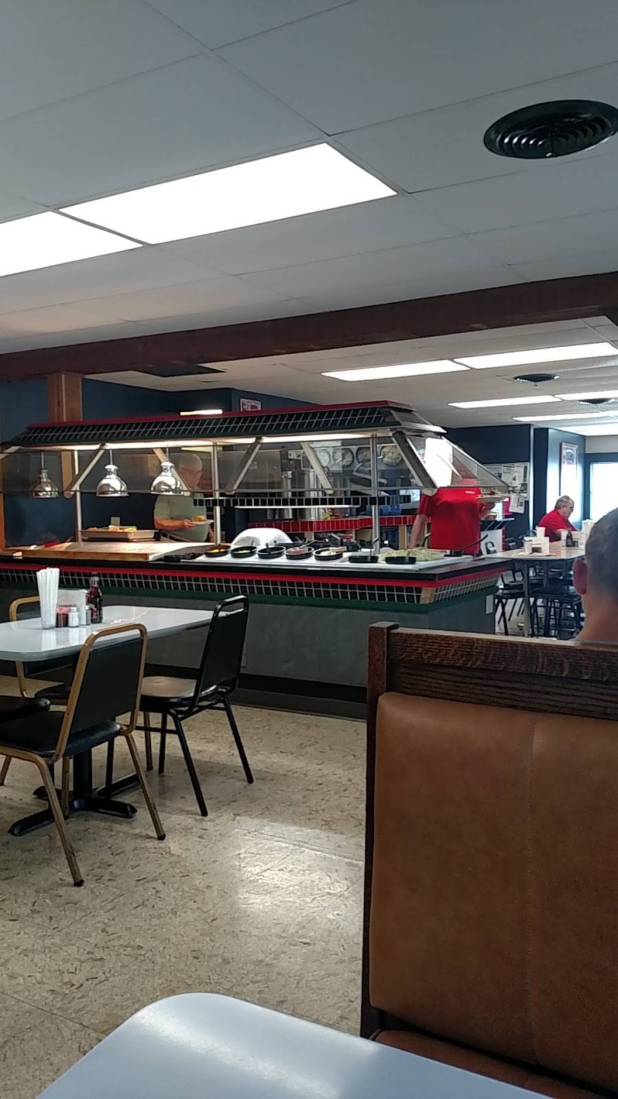 K & M Diner | restaurant | 410 S 1st St, Fairfield, IL 62837, USA | 6185167198 OR +1 618-516-7198