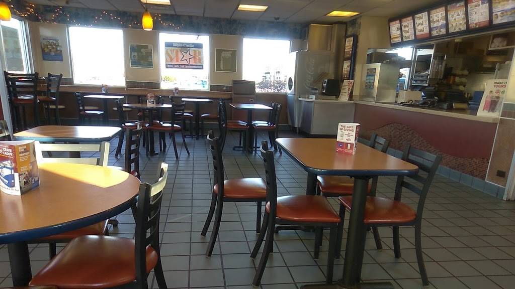 White Castle | restaurant | 840 W North Ave, Melrose Park, IL 60160, USA | 7083435486 OR +1 708-343-5486