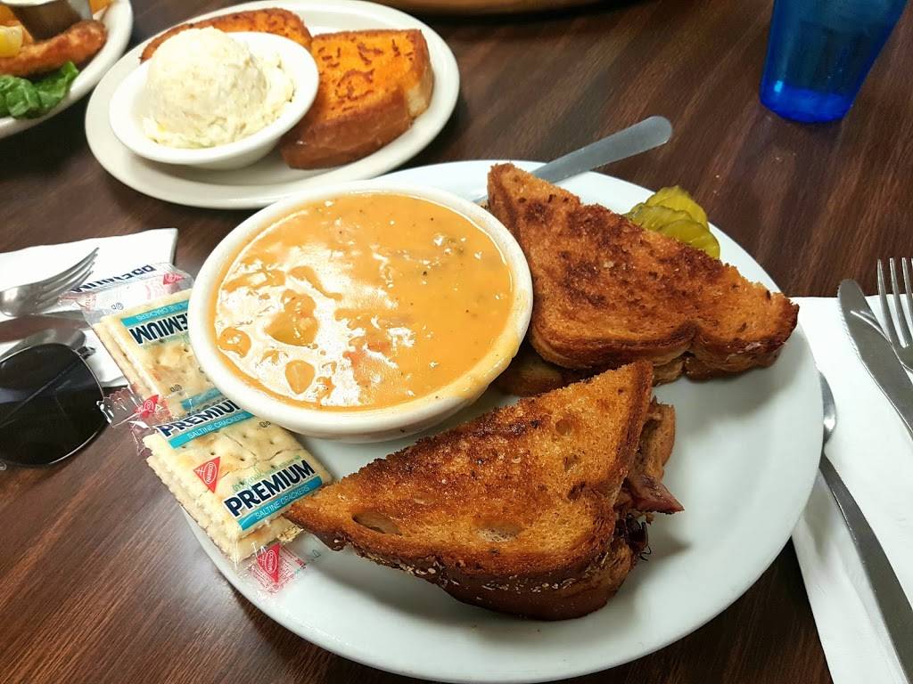 Flos Airport Cafe | cafe | Chino Airport, 7000 Merrill Ave #8, Chino, CA 91710, USA | 9095973416 OR +1 909-597-3416