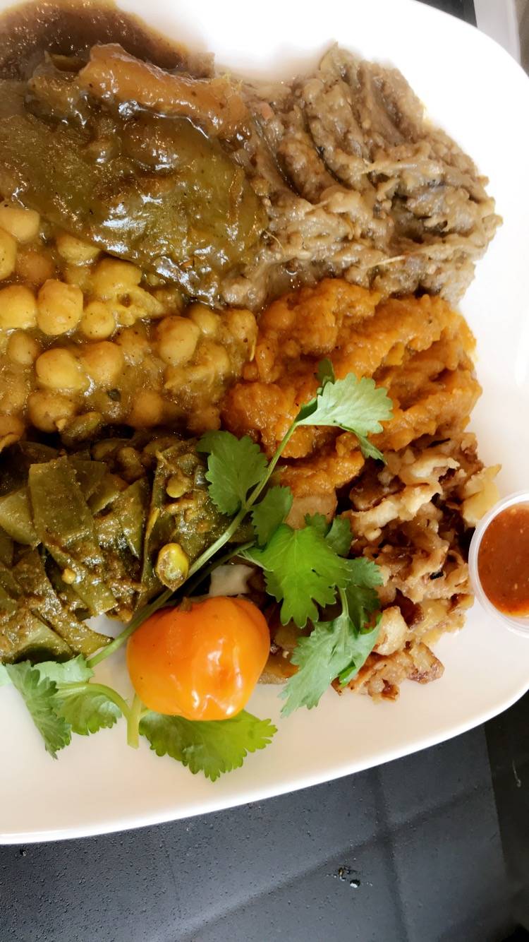 Lena’s Roti & Doubles | restaurant | 278 Eddystone Ave, North York, ON M3N 1H7, Canada | 6473447700 OR +1 647-344-7700