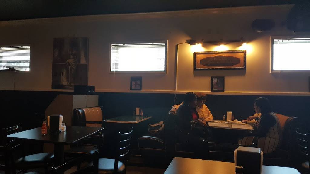 Ms. Angies Kitchen | restaurant | 118 S 3rd St, Brooklyn, IL 62059, USA | 6188747335 OR +1 618-874-7335