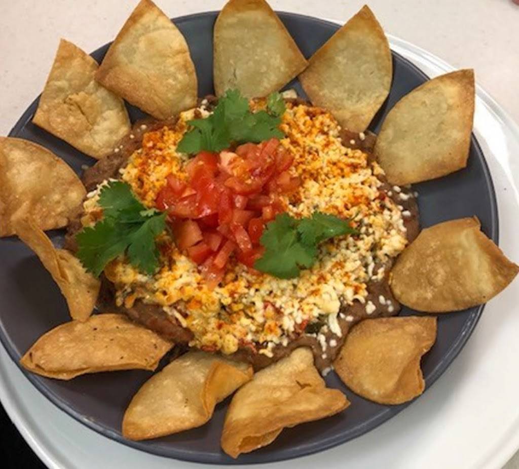 Senor Dylans Cantina | restaurant | 2281 Randall Rd, Carpentersville, IL 60110, USA | 2246999974 OR +1 224-699-9974