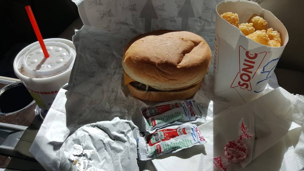 Sonic Drive-In | restaurant | 1202 N, US-377, Roanoke, TX 76262, USA | 8174914848 OR +1 817-491-4848