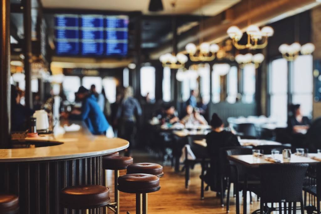 Centraal Grand Café and Tappery | restaurant | 2306 S Kinnickinnic Ave, Milwaukee, WI 53207, USA | 4147550378 OR +1 414-755-0378