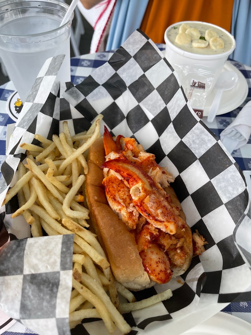 Black Cat Harbor Shack | restaurant | 159 Ocean St, Hyannis, MA 02601, USA | 5089572713 OR +1 508-957-2713