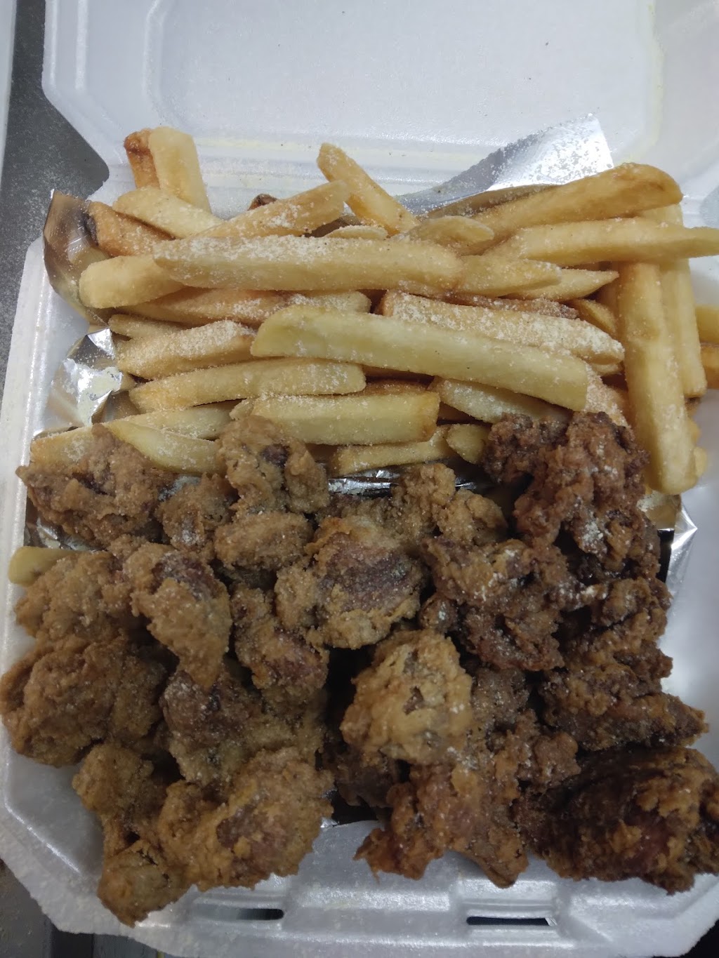 CJ Chicken and Seafood | restaurant | 147 E Cypress St, Ludowici, GA 31316, USA | 6783538471 OR +1 678-353-8471