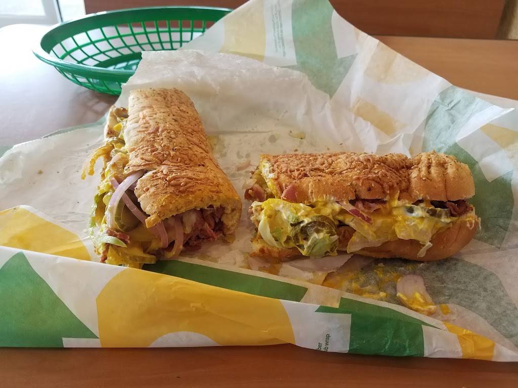Subway | restaurant | 1470 Lafayette Pkwy, LaGrange, GA 30241, USA | 7068827800 OR +1 706-882-7800