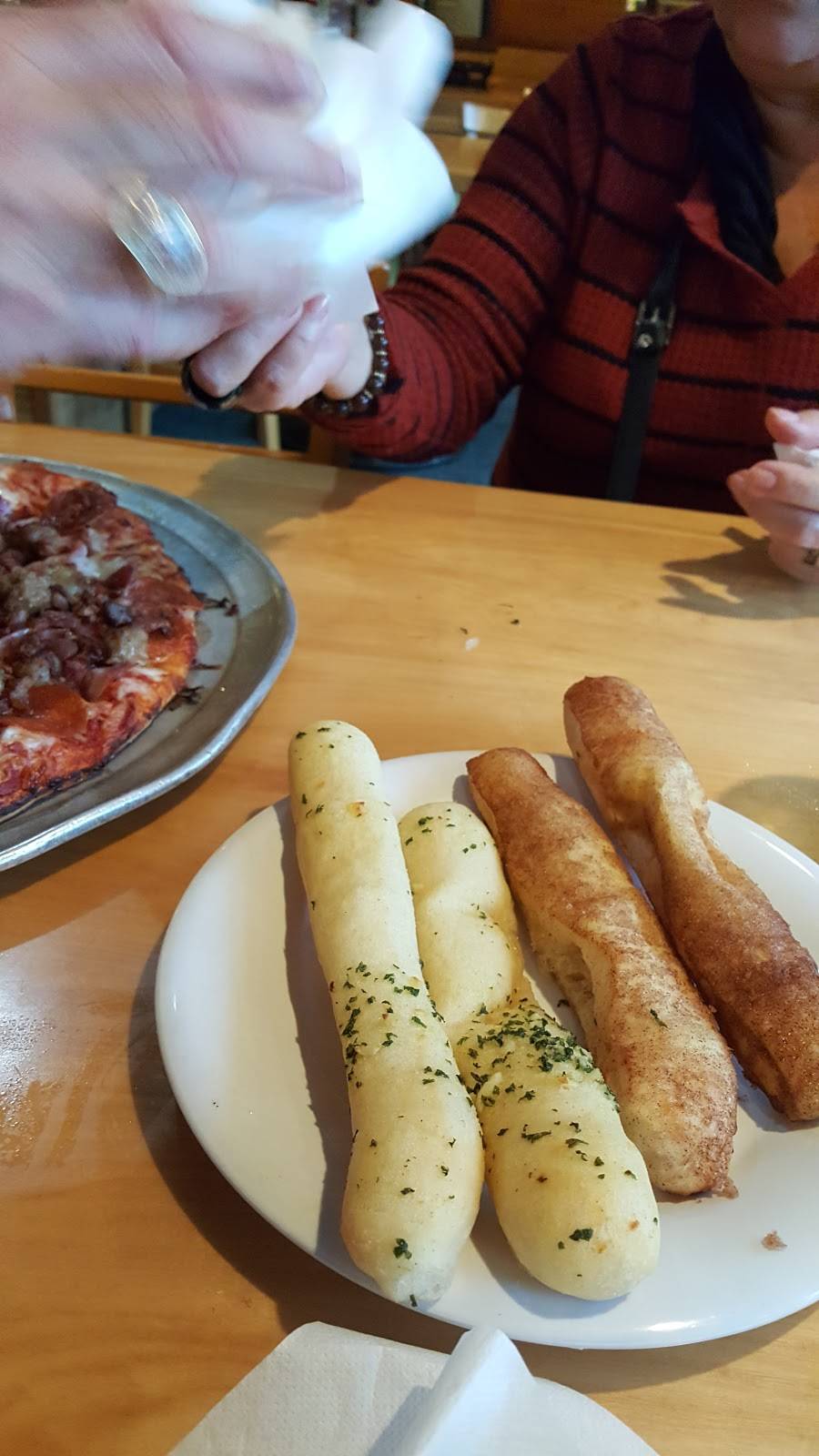 Sunshine Pizza | meal delivery | 2124 Columbia Blvd, St Helens, OR 97051, USA | 5033973211 OR +1 503-397-3211