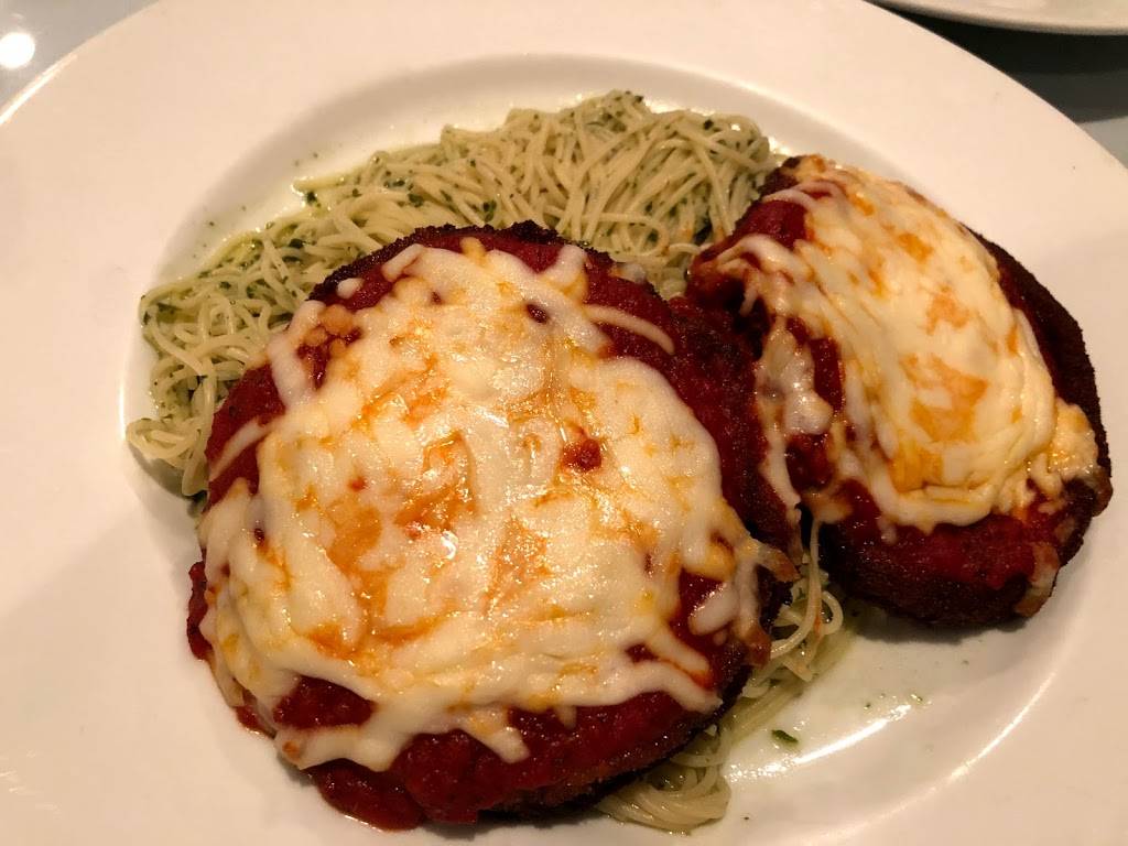 Pestos Persian & Italian Cuisine | restaurant | 566 S 5th St, Louisville, KY 40202, USA | 5025840567 OR +1 502-584-0567