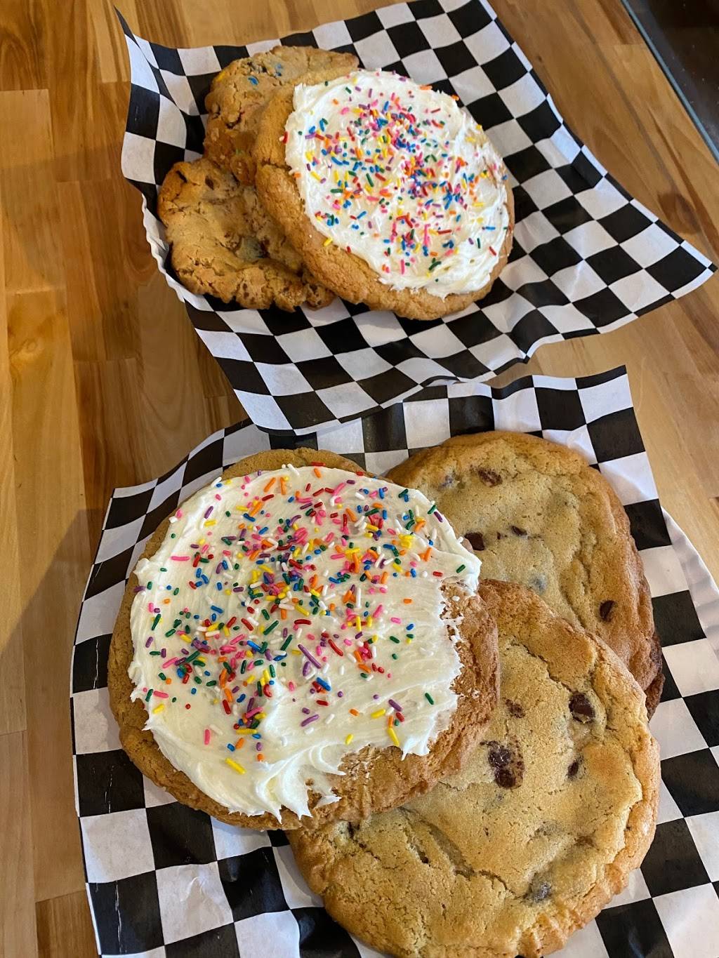 Burger & Company - Spirit Lake, IA | restaurant | 1603 Hill Ave, Spirit Lake, IA 51360, USA | 7123364161 OR +1 712-336-4161