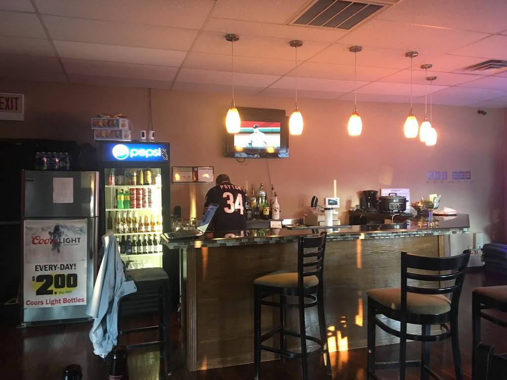 Winnies | restaurant | 7267 S Harlem Ave, Bridgeview, IL 60455, USA | 7089294251 OR +1 708-929-4251