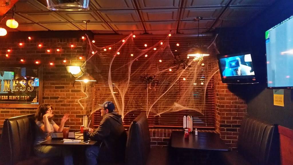 Henry Ts | restaurant | 3520 W 6th St, Lawrence, KS 66049, USA | 7857492999 OR +1 785-749-2999