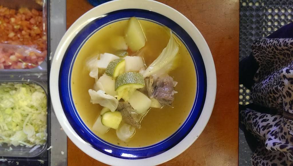 Lomas Restaurant | restaurant | 3141 W 63rd St, Chicago, IL 60629, USA | 8724849630 OR +1 872-484-9630