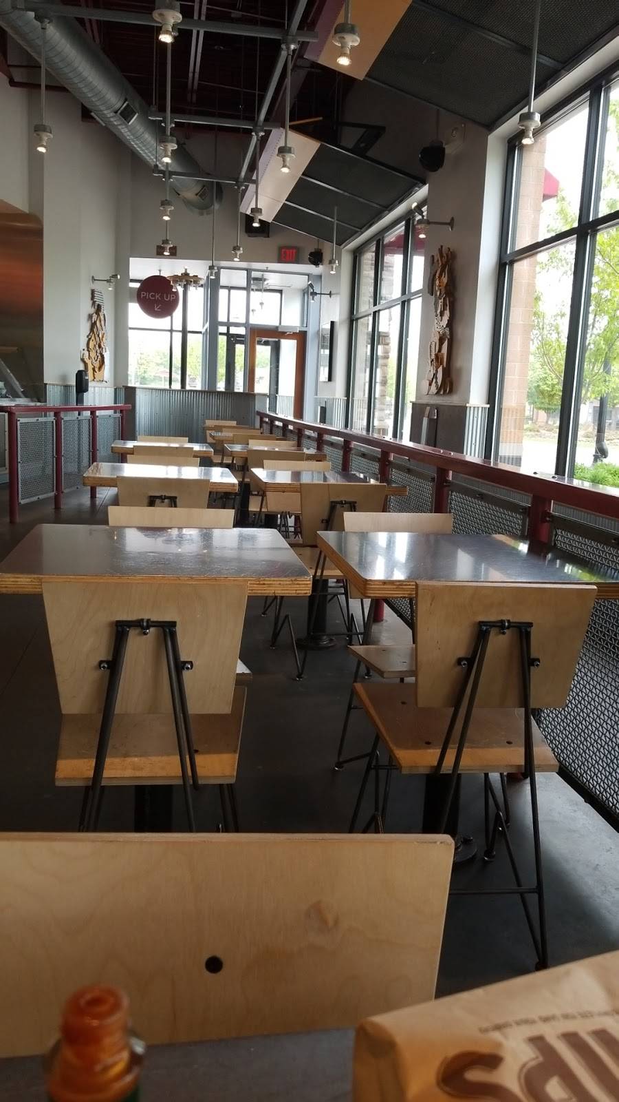 Chipotle Mexican Grill | restaurant | 2701 39th Ave NE Ste E128, Minneapolis, MN 55421, USA | 6127895000 OR +1 612-789-5000