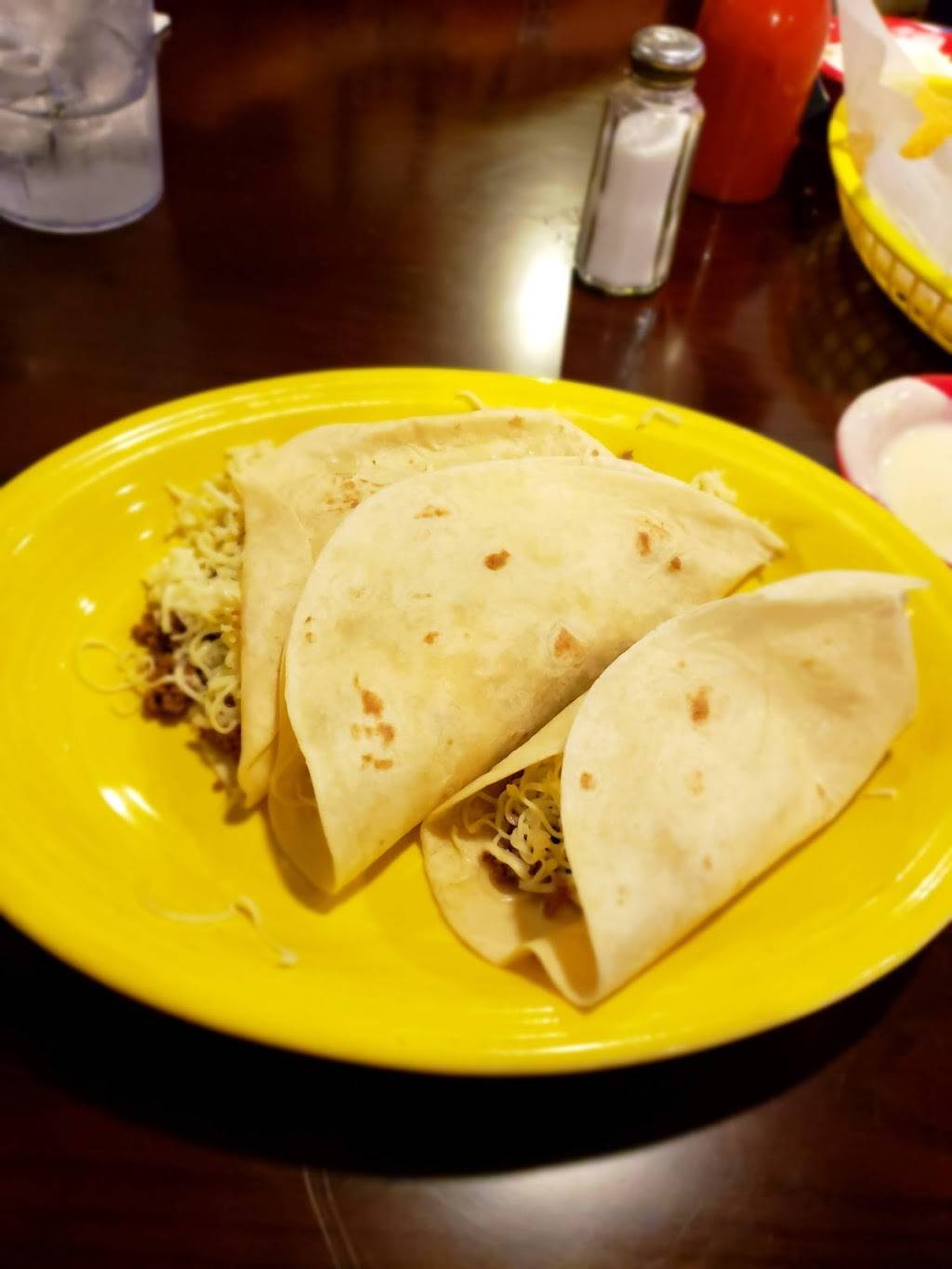 La Carretta Mexican Restaurant | restaurant | 2008 N Eastman Rd, Kingsport, TN 37664, USA | 4232462155 OR +1 423-246-2155