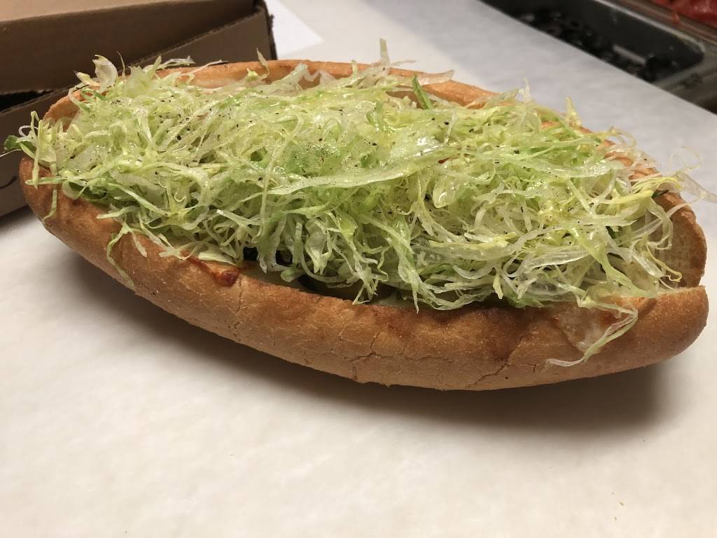 Family House Of Pizza | restaurant | 8 US-2, Newport, ME 04953, USA | 2073686277 OR +1 207-368-6277