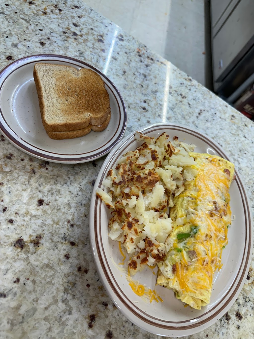 Little Turtle Famous Pancake House | restaurant | 8475 US-33, Churubusco, IN 46723, USA | 2602861043 OR +1 260-286-1043