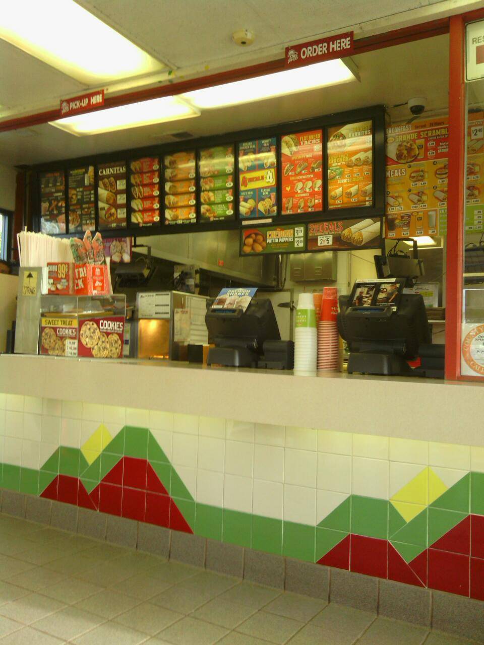 Del Taco | meal takeaway | 20921 Magnolia St, Huntington Beach, CA 92646, USA | 7145362991 OR +1 714-536-2991