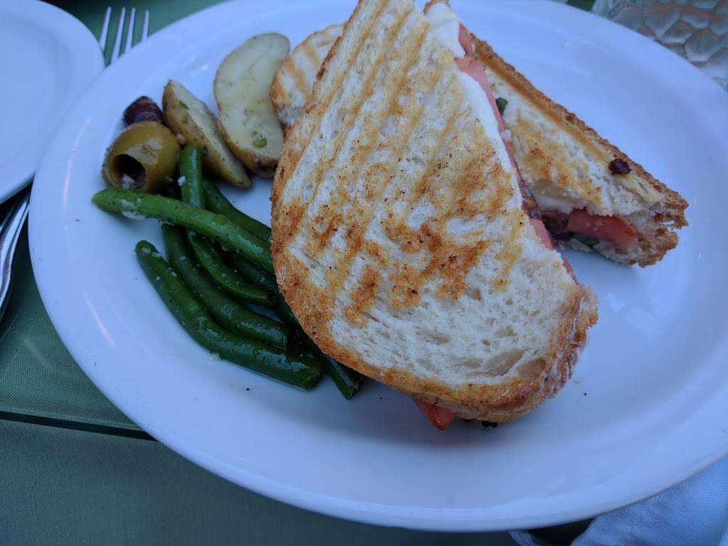 Frankie Primos | restaurant | 51 W Chippewa St, Buffalo, NY 14202, USA | 7168553739 OR +1 716-855-3739