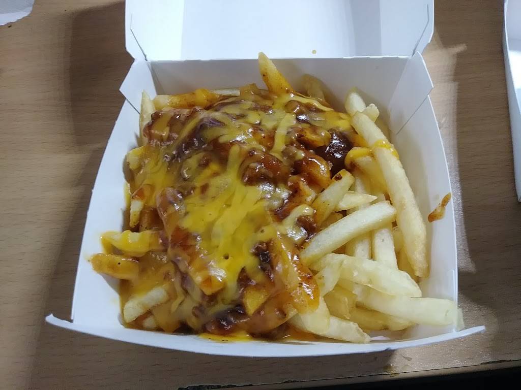 Wienerschnitzel | restaurant | 250 E Lambert Rd, Brea, CA 92821, USA | 7145299211 OR +1 714-529-9211