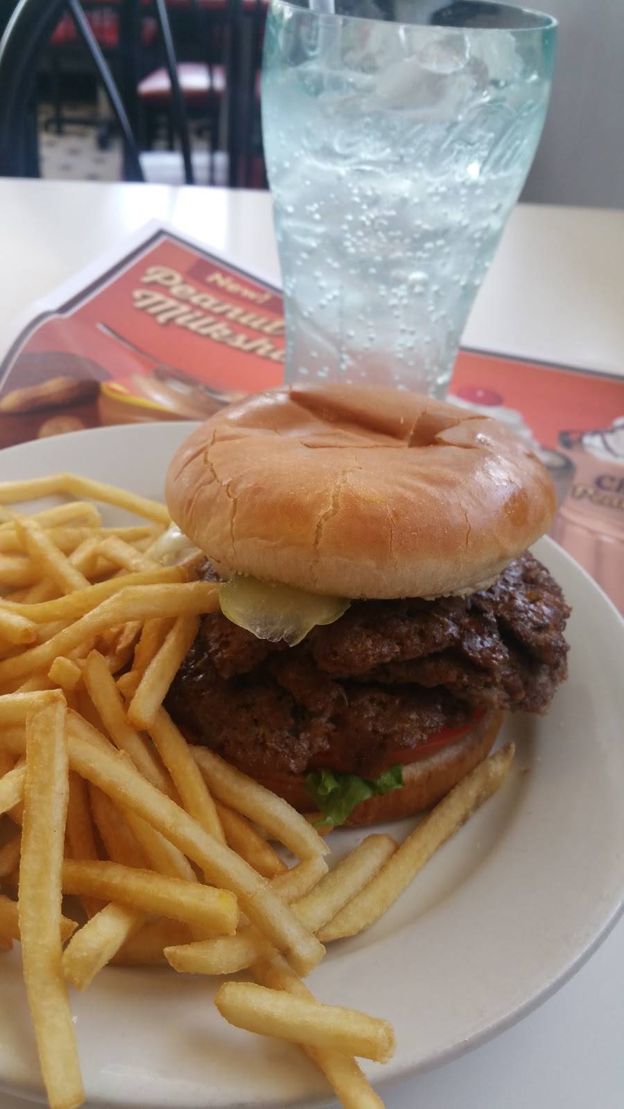 Steak n Shake | restaurant | 8101 Dr M.L.K. Jr St N, St. Petersburg, FL 33702, USA | 7275689169 OR +1 727-568-9169