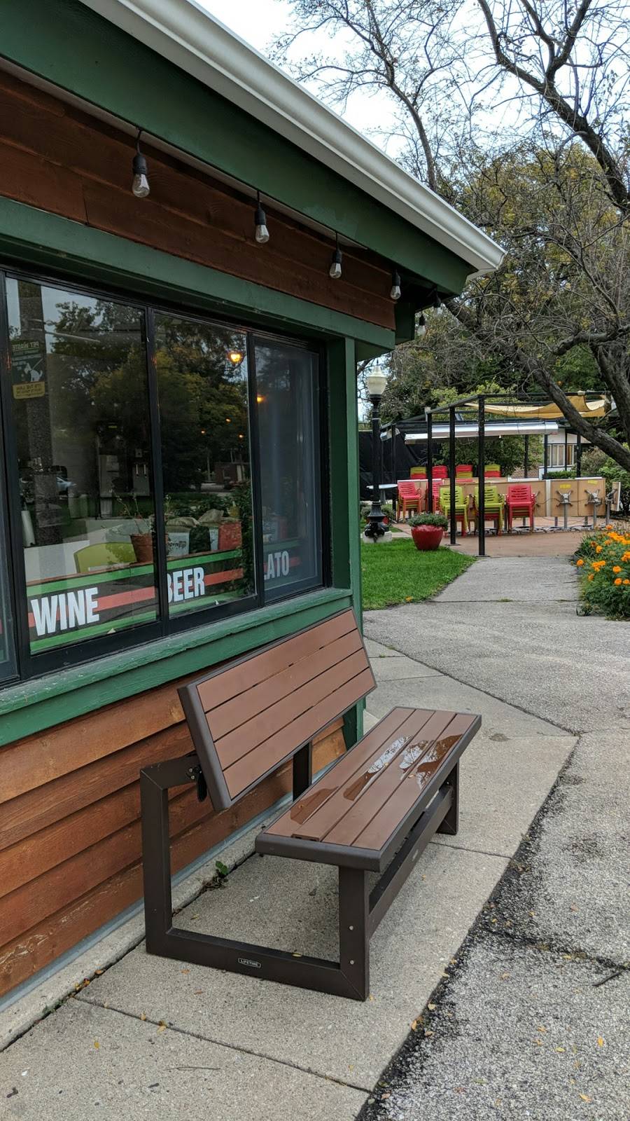 Bacinos Italian Grill | restaurant | 248 W Diversey Pkwy, Chicago, IL 60657, USA | 7738809633 OR +1 773-880-9633