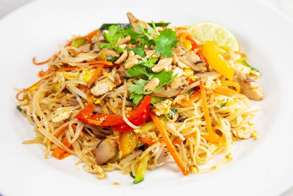 Miss Pho | restaurant | 3830 Boulevard de la Côte-Vertu Suite 200, Saint-Laurent, QC H4R 1P8, Canada | 5143366477 OR +1 514-336-6477