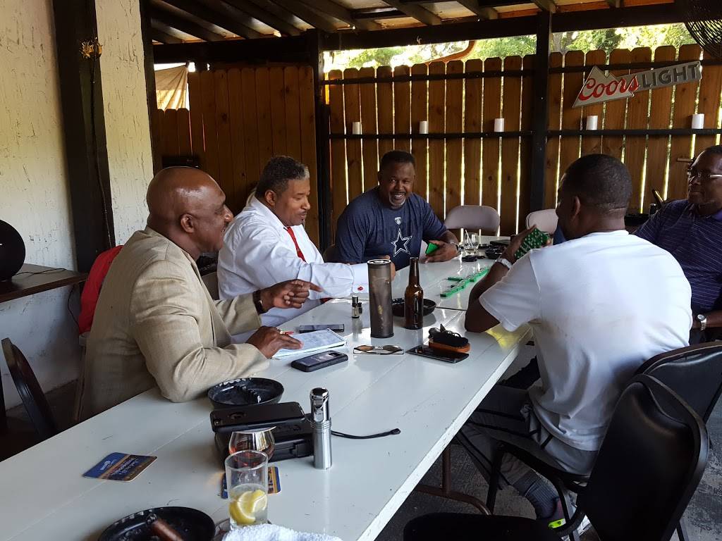 Nairobi Bar & Grill | restaurant | 514 N Hackberry, San Antonio, TX 78202, USA | 2102220011 OR +1 210-222-0011