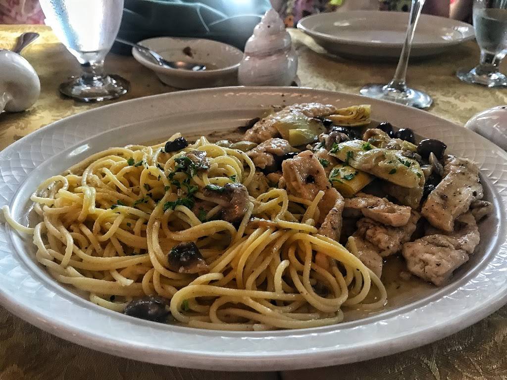 Gios Villa Vancheri | restaurant | 690 Lafitte St, Mandeville, LA 70448, USA | 9856242597 OR +1 985-624-2597