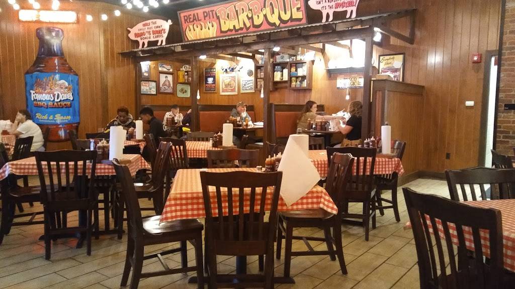 Famous Daves Bar-B-Que | restaurant | 100 W Main St, Christiana, DE 19702, USA | 3027370300 OR +1 302-737-0300