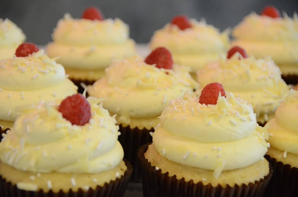 Designer Desserts | restaurant | 1000 Eagle Ridge Dr, Schererville, IN 46375, USA | 2192278953 OR +1 219-227-8953