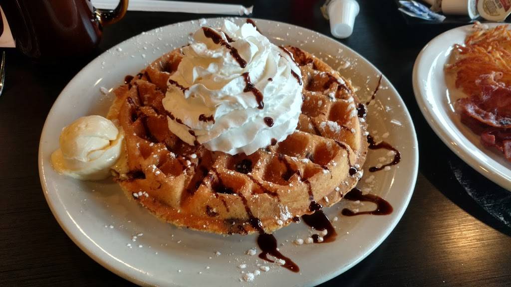 Wally Waffle | restaurant | 845 W Market St, Akron, OH 44303, USA | 3303744915 OR +1 330-374-4915