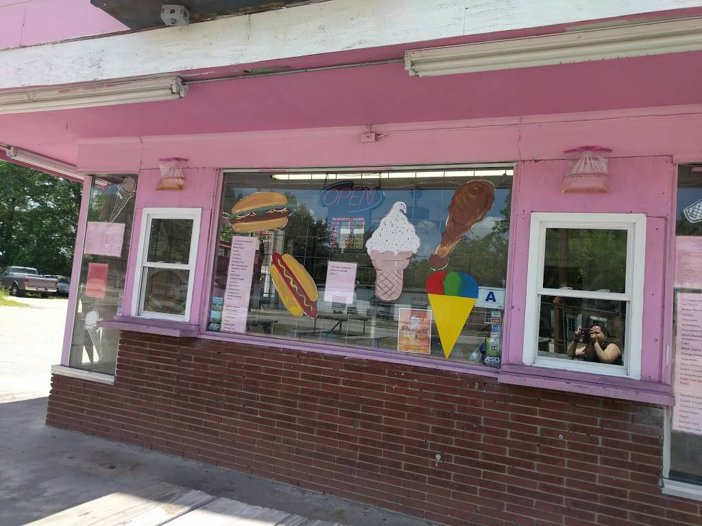Baskins Kream Kastle | restaurant | 59 Powe St, Cheraw, SC 29520, USA | 8438657026 OR +1 843-865-7026