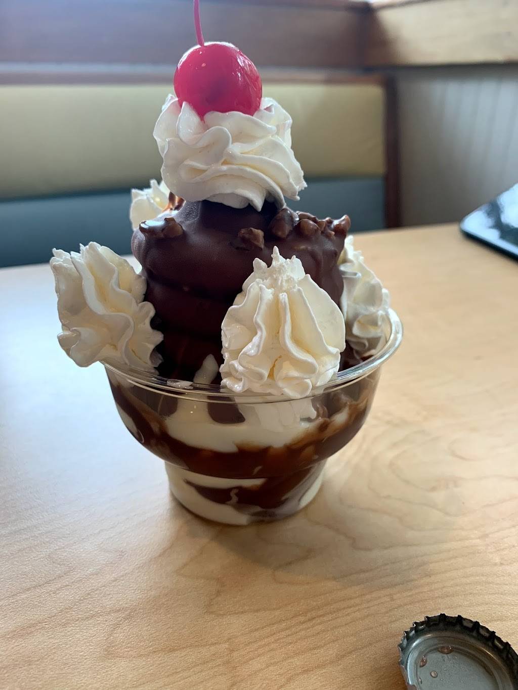 Frosty’s Griddle and Shake | restaurant | 501 Mallery St, St Simons, GA 31522, USA | 9124349509 OR +1 912-434-9509