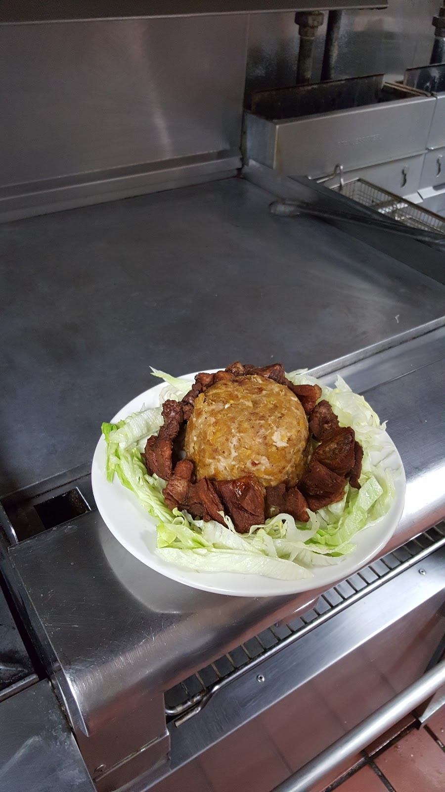 La Sierra Restaurant | meal delivery | 3401 N Front St, Philadelphia, PA 19140, USA | 2154254249 OR +1 215-425-4249