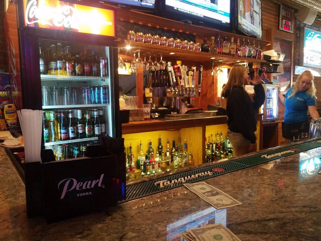 The Pump Haus Pub & Grill | restaurant | 311 Main St, Cedar Falls, IA 50613, USA | 3192778111 OR +1 319-277-8111