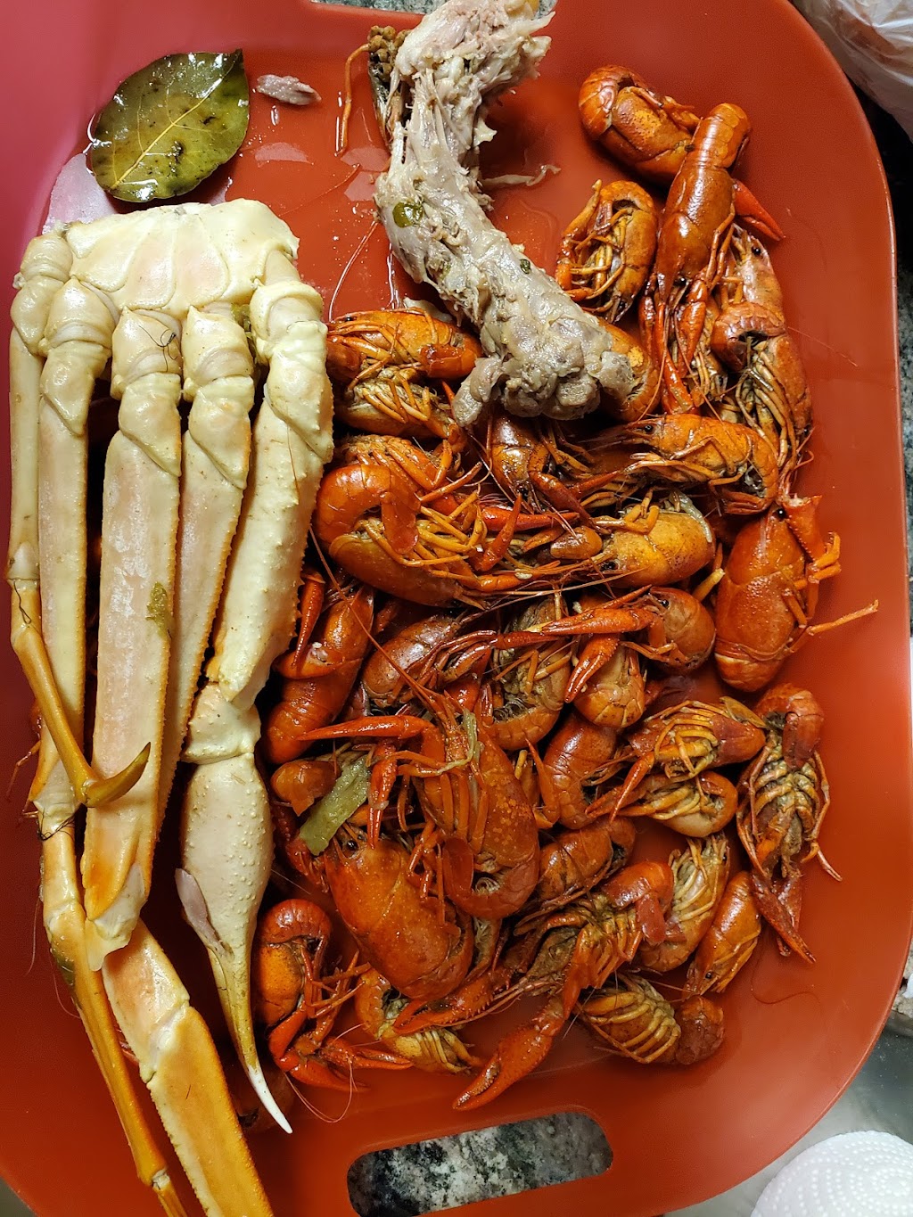 Read Seafood | restaurant | 7340 Read Blvd, New Orleans, LA 70127, USA | 5042468380 OR +1 504-246-8380
