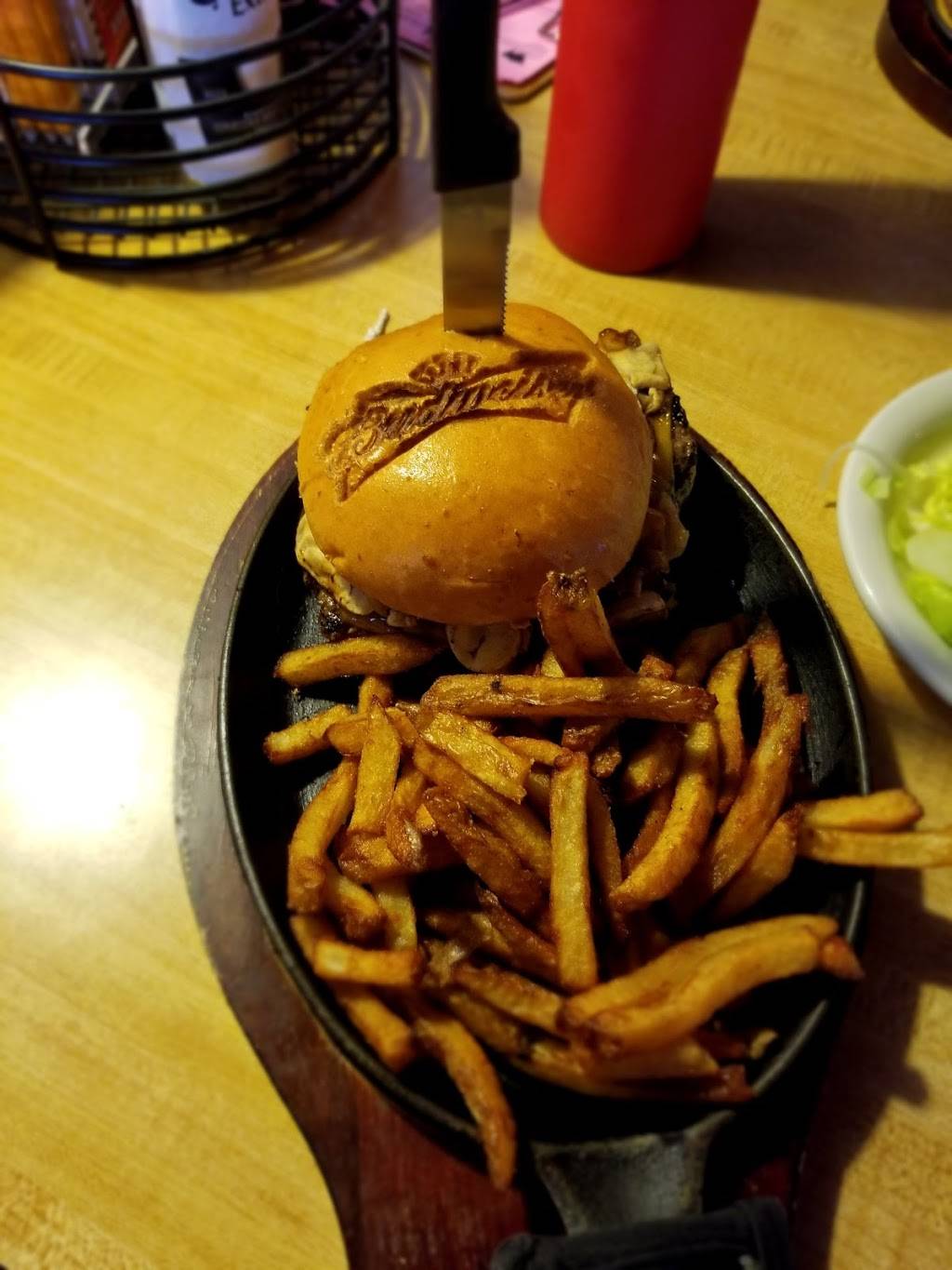 Build a Burger Pub | restaurant | 2012 Central Ave, Albany, NY 12205, USA | 5188690494 OR +1 518-869-0494