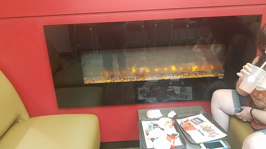 Wendys | restaurant | 29024 US-119, South Williamson, KY 41503, USA | 6062370269 OR +1 606-237-0269