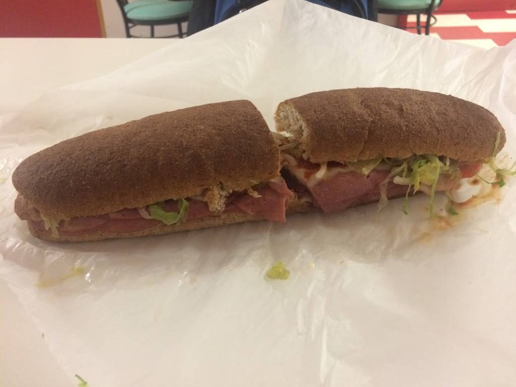 Lakeshore Super Submarine | meal takeaway | 2939 Lake Shore Blvd W, Etobicoke, ON M8V 1J5, Canada | 4162524371 OR +1 416-252-4371