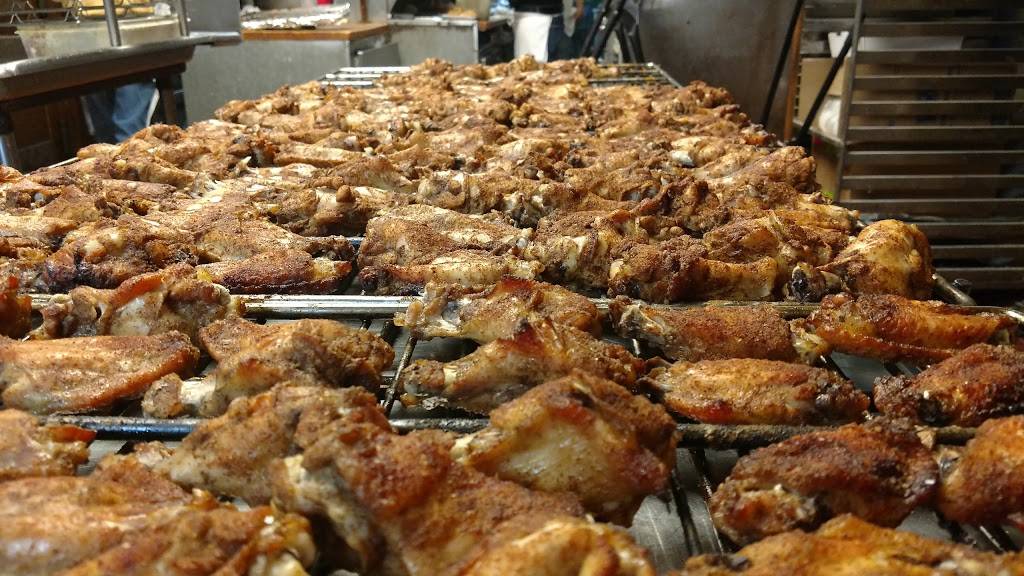 Curleys | restaurant | 96 State St, Auburn, NY 13021, USA | 3152525224 OR +1 315-252-5224