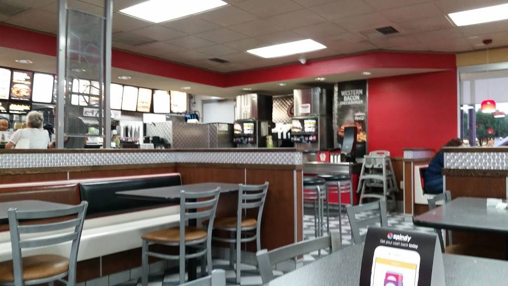 Carls Jr. | restaurant | 1280 Valley Pkwy, Escondido, CA 92027, USA | 7607476116 OR +1 760-747-6116