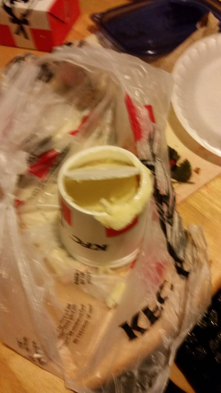 KFC | restaurant | 1910 Woodward Ave, Muscle Shoals, AL 35661, USA | 2563810681 OR +1 256-381-0681