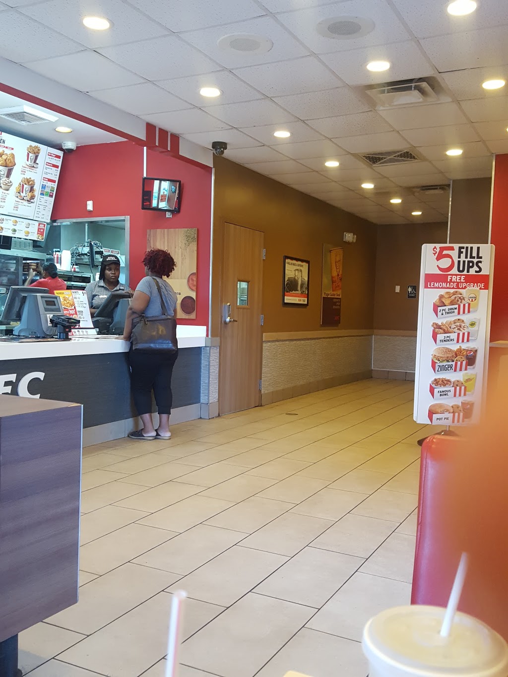 KFC | restaurant | 3061 W Sunrise Blvd, Fort Lauderdale, FL 33311, USA | 9545842288 OR +1 954-584-2288