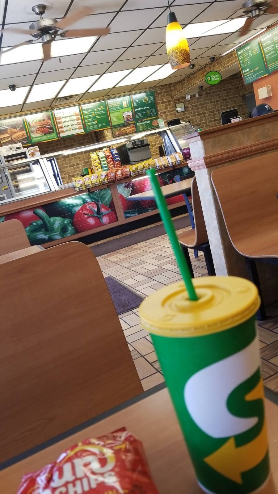 Subway | restaurant | 4254 W Vienna Rd, Clio, MI 48420, USA | 8106875700 OR +1 810-687-5700