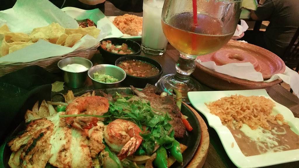 El Maestro | restaurant | 1057 Blossom Hill Rd, San Jose, CA 95123, USA | 4082663211 OR +1 408-266-3211