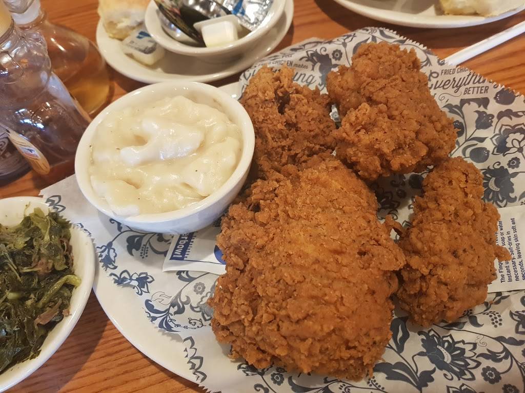 Cracker Barrel Old Country Store | restaurant | 2001 Formosa Rd, Troy, IL 62294, USA | 6186672021 OR +1 618-667-2021