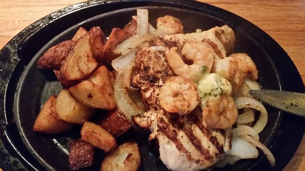 Applebees Grill + Bar | restaurant | 10655 Pendleton Pike, Indianapolis, IN 46236, USA | 3178268209 OR +1 317-826-8209